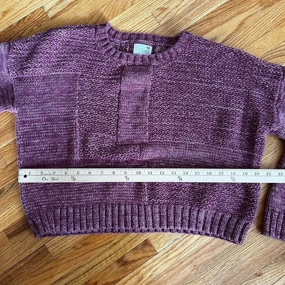 L.A. Hearts Cropped Sweater - Picture 3 of 6